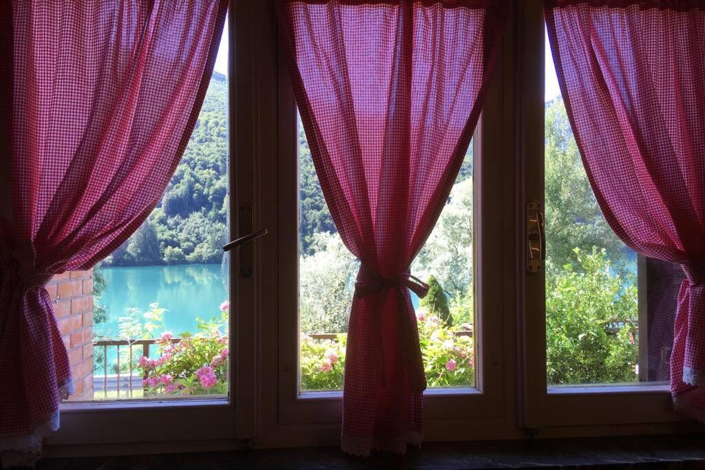 Casa A Schiera Fronte Lago Con Giardino Барчіс Екстер'єр фото