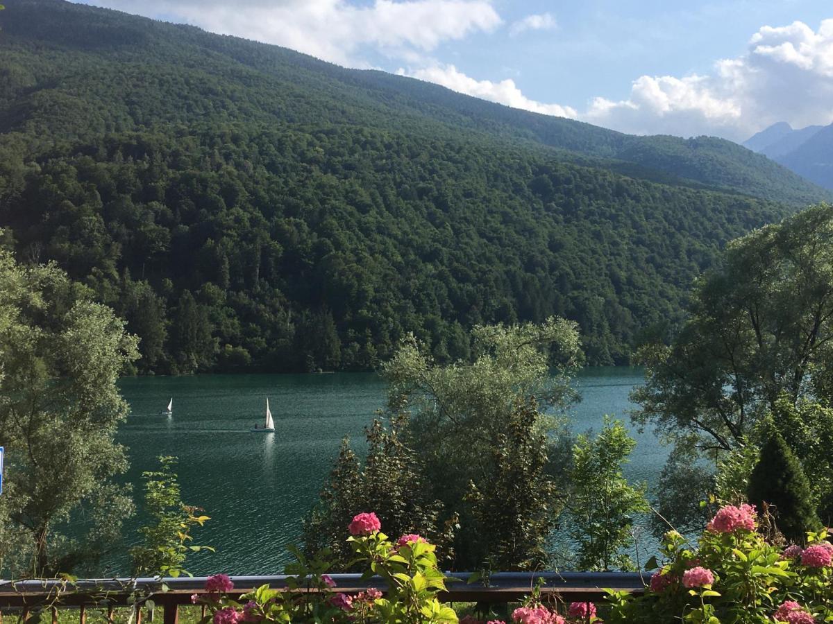 Casa A Schiera Fronte Lago Con Giardino Барчіс Екстер'єр фото